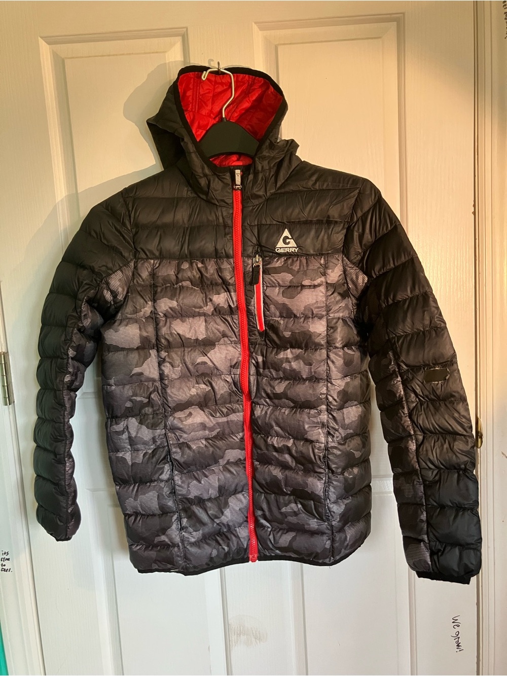 Gerry Weber Men’s Black & Gray Camouflage Puffer Jacket with Red Trim